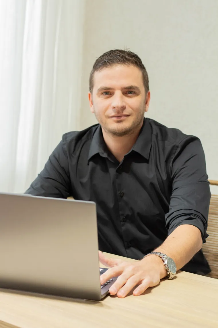 Leandro Carrie, integrante del equipo de Working Team Pilar — Servicios contables